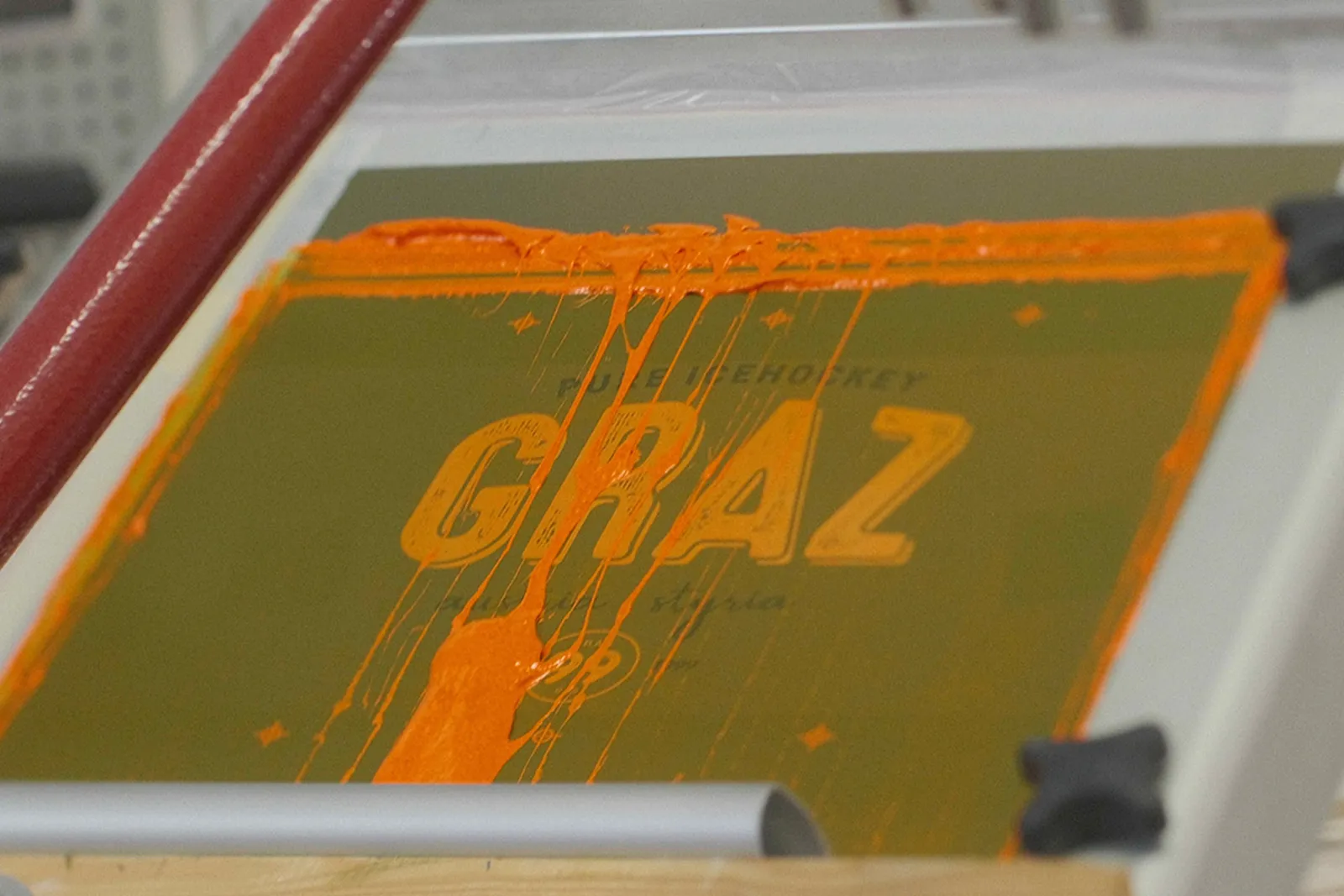 Graz 99ers Shirt — Nackenlabel im 2-farbigen Direkt-Siebdruck